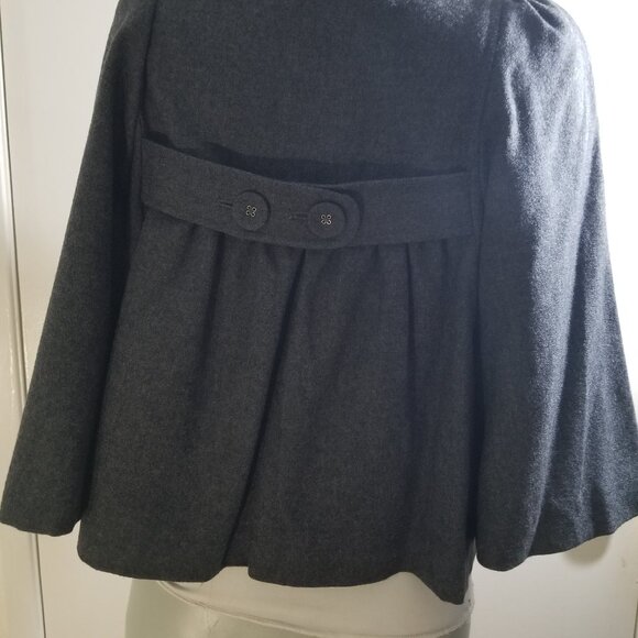 CO-OP Barneys New York Cape in gray, size XS - Picture 3 of 11